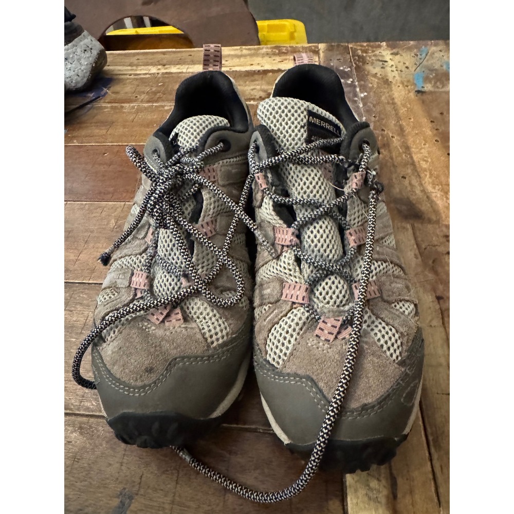 Merrell Womens J037066 Waterproof Hiking Shoes Taupe Pink Grey Size 10.5